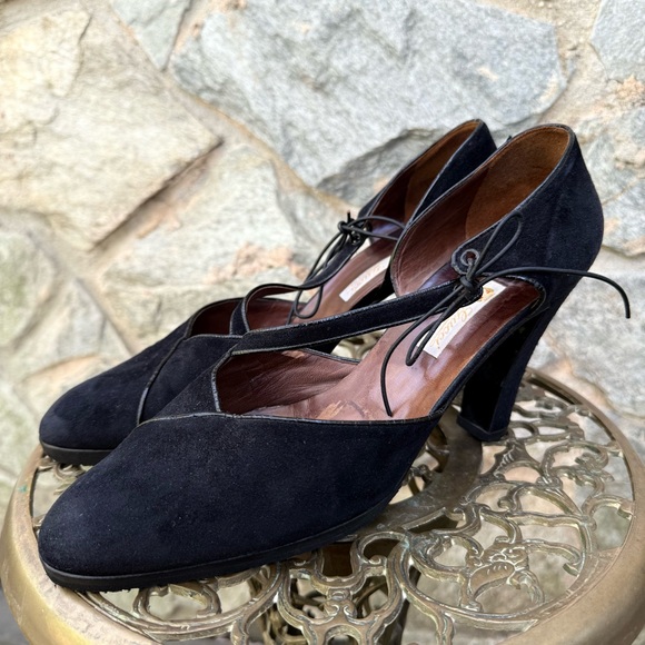 Gucci Vintage Black Suede Elegant Heels - Picture 1 of 12